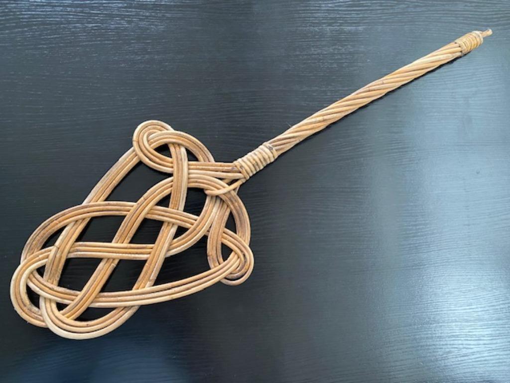 Oude rotan gevlochten mattenklopper - tapijtklopper, Ophalen of Verzenden