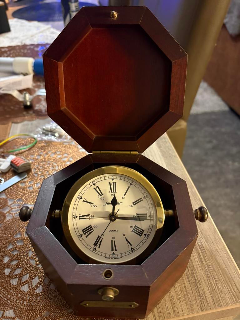 Jeger scheepsklok, Ophalen, Zo goed als nieuw