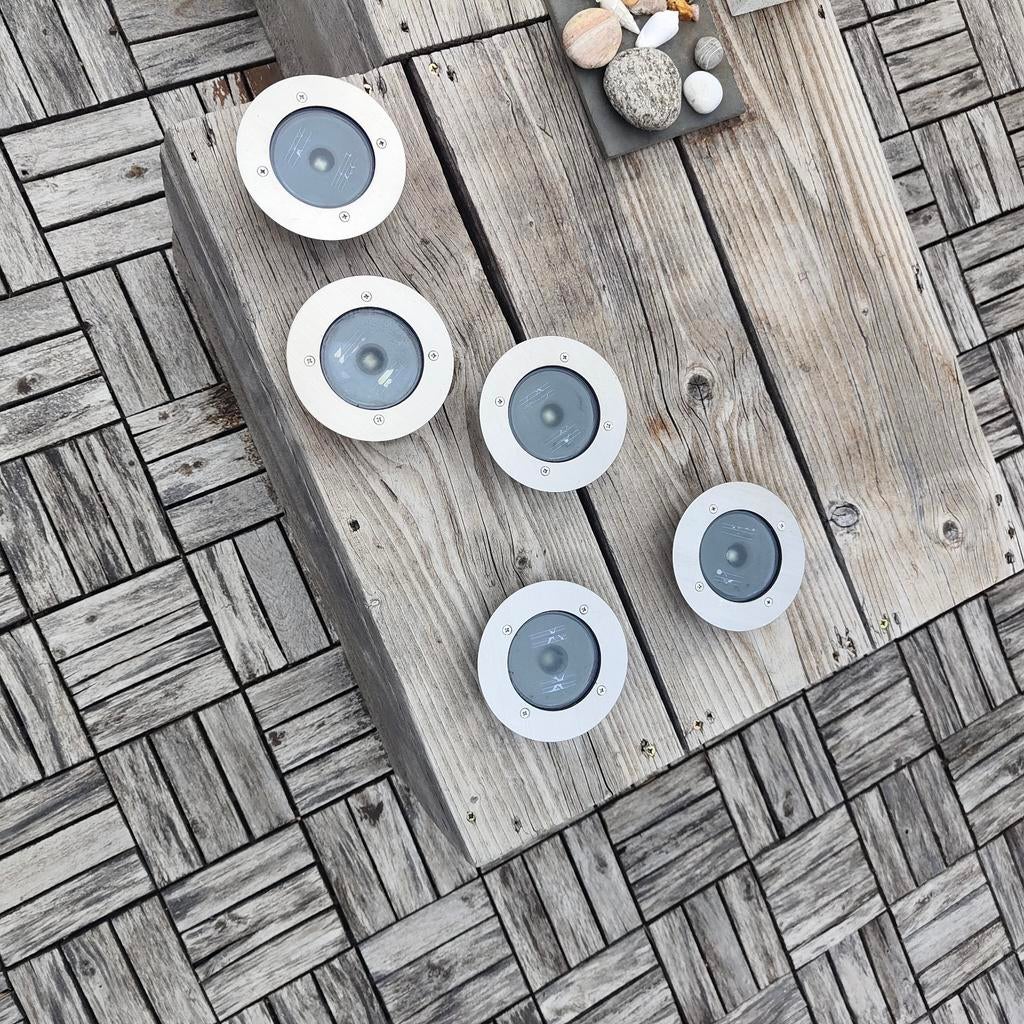 Grondspots op zonneenergie, Tuin en Terras, Ophalen of Verzenden, Zo goed als nieuw, Spots