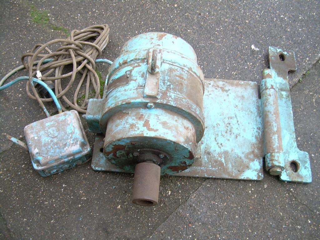 EL motoren 220/380v, motor met reduktie 220v, 2.2pk,reduktie, Doe-het-zelf en Bouw, Motoren, Gebruikt, Elektromotor, Ophalen of Verzenden
