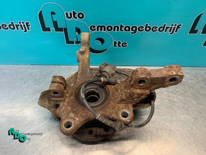 Fusee links-voor van een Opel Combo, Gebruikt, -, -, Opel