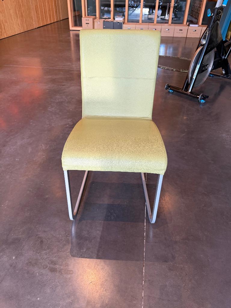 stoel, Ophalen, Overige kleuren, Zo goed als nieuw, Leer