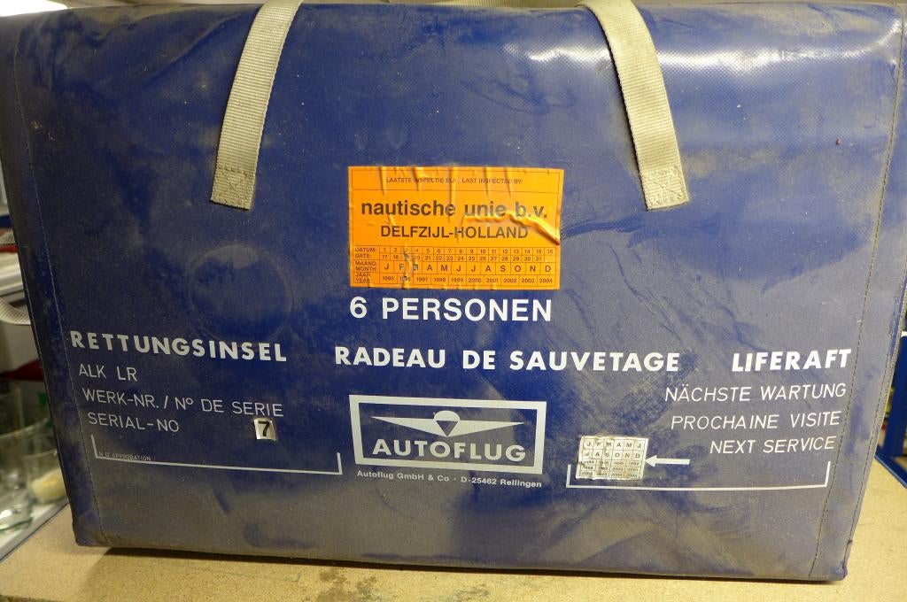 Reddingsvlot 6 personen, Ophalen, Zo goed als nieuw, Accessoires