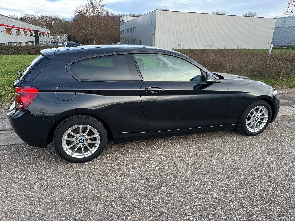 BMW  - -  16D - - AIR-CO - - ZWARTE EDITIE - -PERFECTE STAAT, Auto's, BMW, Zwart, 4 cilinders, Zwart, 99 g/km