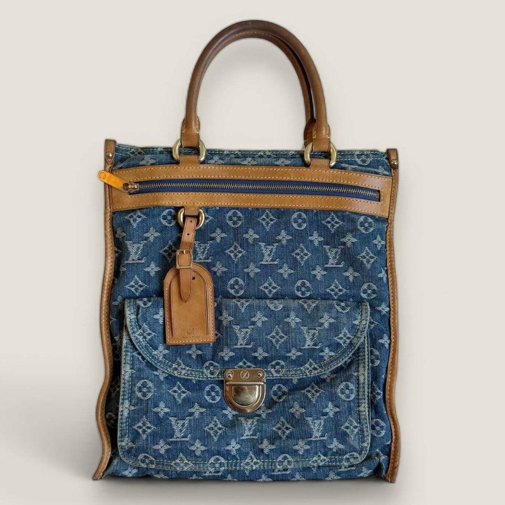 Sac plat en jean Louis Vuitton, Bijoux, Sacs & Beauté, Sacs | Sacs Femme, Enlèvement ou Envoi, Utilisé, Bleu, Sac à main