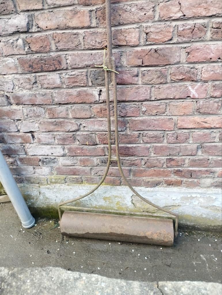 Rouleau à gazon et ... 700x160.