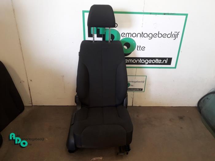 Siège droit d'un Volkswagen Passat (Passat 05-), -, 3 mois de garantie, Utilisé, -