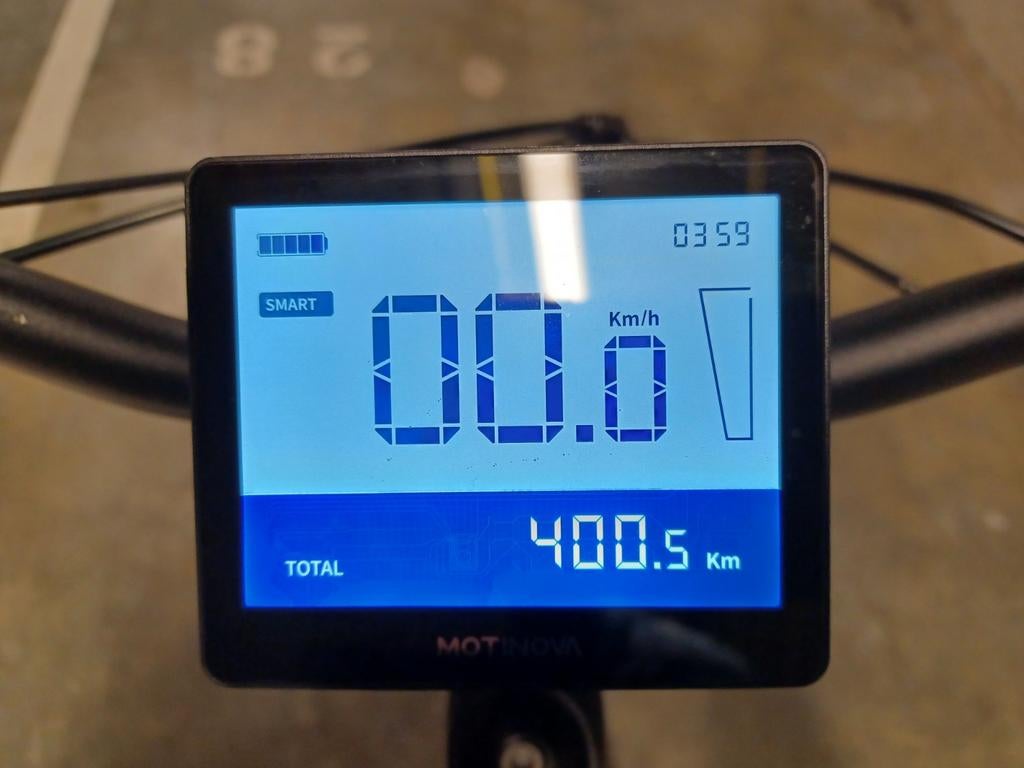 Nieuwe e-bike (25 km/uur) met maar 400kms, Fietsen en Brommers, Elektrische fietsen, Ophalen