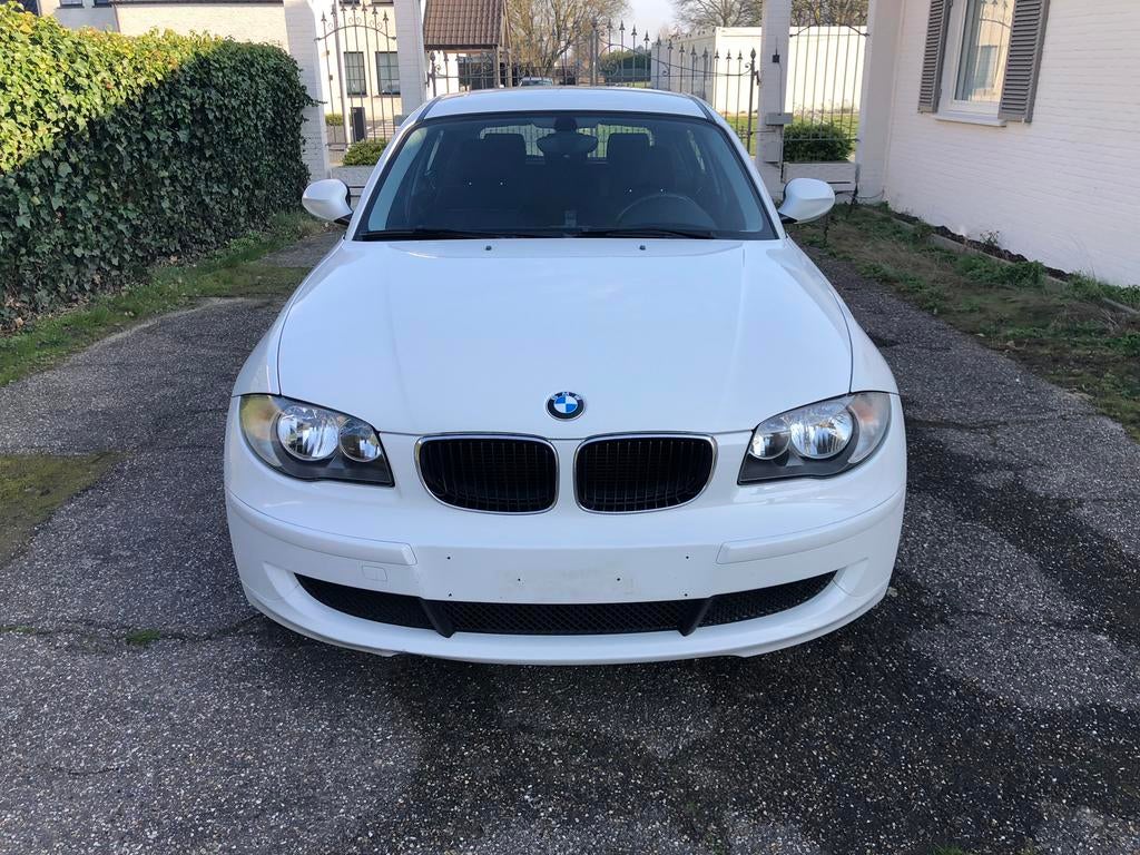 Bmw 116i e87 130.000km!, Auto's, BMW, Euro 5, 4 cilinders, Wit, 5 deurs