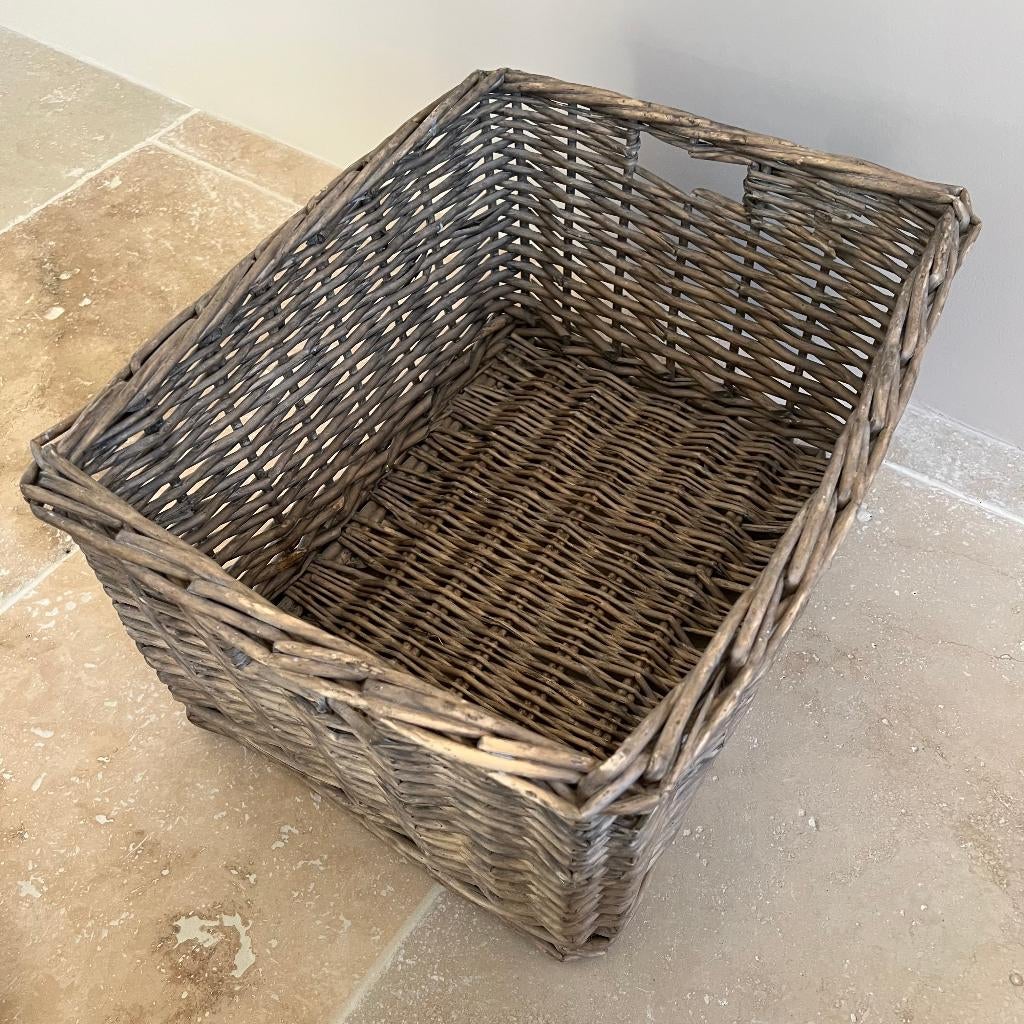 Grote rechthoekige mand, Huis en Inrichting, Ophalen, Mand, Zo goed als nieuw, Riet
