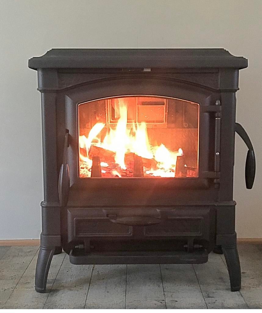 Italiaanse gietijzeren Nordica Isseta, Ophalen, Gebruikt, Houtkachel, Vrijstaand