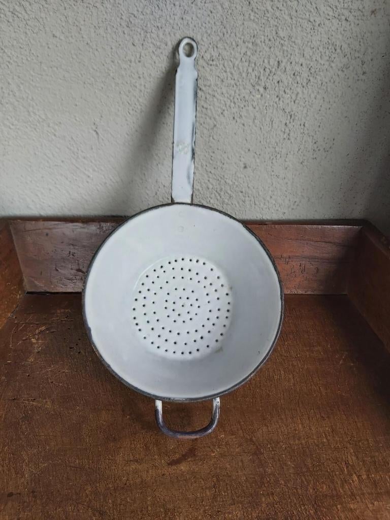 Mooi wit emaille steel vergiet / steel zeef, Antiek en Kunst, Curiosa en Brocante, Ophalen of Verzenden