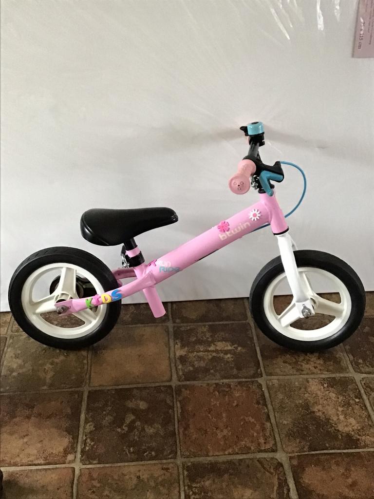 Loopfietsje roze, Ophalen, Zo goed als nieuw