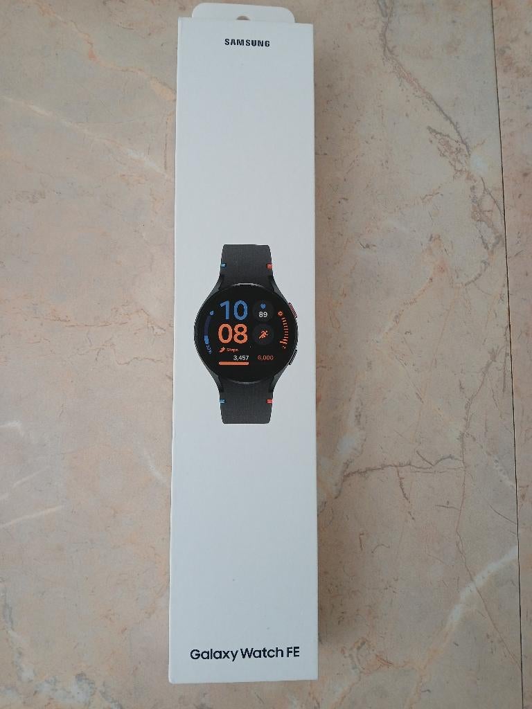Montre connectée galaxy watch fe, Comme neuf, Enlèvement, Samsung, Android