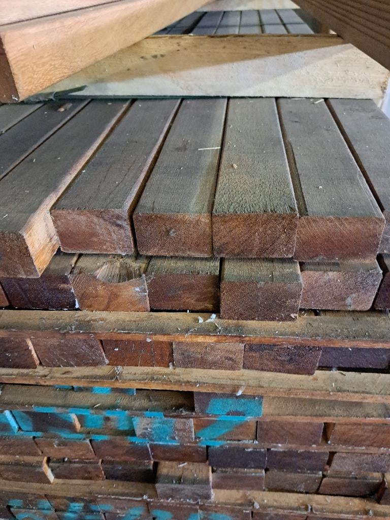 45x70 lang 2,10m prijs 10 euro per stuk hardhout mandioquera, Tuin en Terras, Ophalen, Nieuw, Hardhout