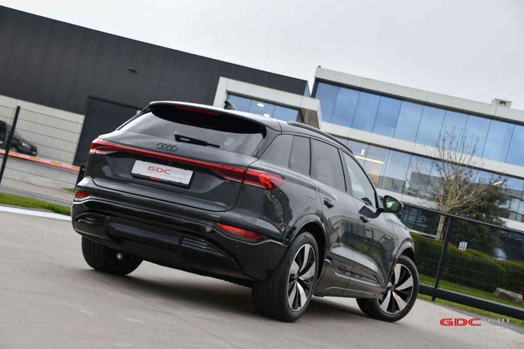 Audi Q6 e-tron Q6 e-Tron I S-line I Pano I Trekhaak I Matrix, Auto's, Audi, Gebruikt, Zwart, Leder, 5 zetels