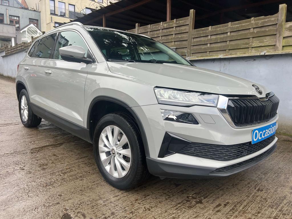 Skoda Karoq 1.0 TSI 110cv 6vit Sport Clever (bj 2022), Auto's, Voorwielaandrijving, Stof, Gebruikt, https://public.car-pass.be/vhr/5ab03382-47b2-433a-8541-4eed6361045f