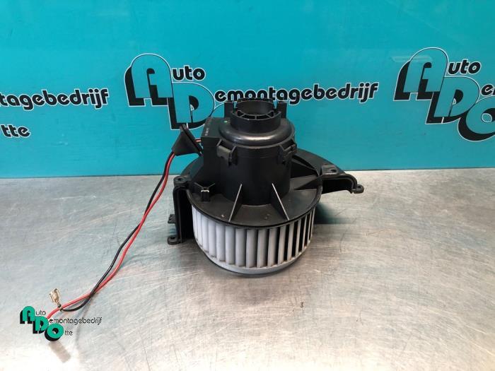 Moteur de ventilation chauffage d'un Opel Astra (Astra H 04-, -, Opel, 3 mois de garantie, Utilisé
