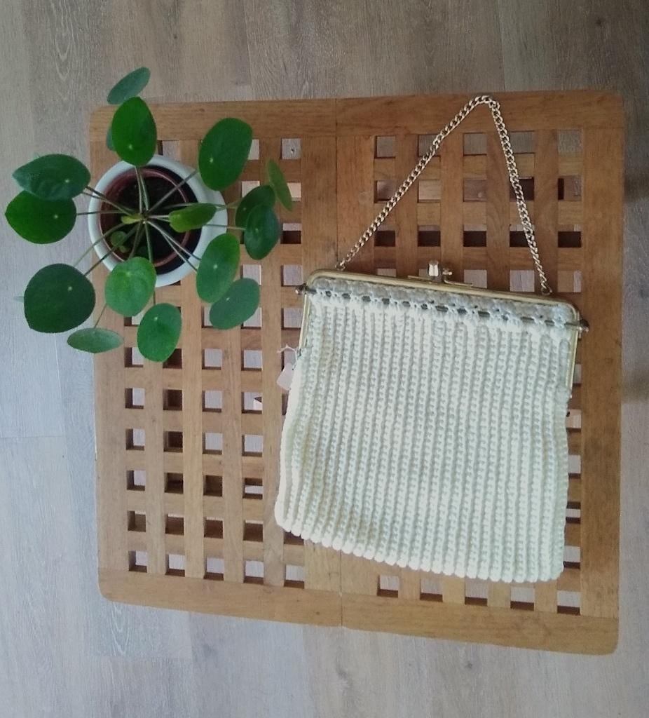 Vintage knitted-look clutch / tasje, crème met goud, Ophalen of Verzenden, Zo goed als nieuw, Beige, Avondtasje