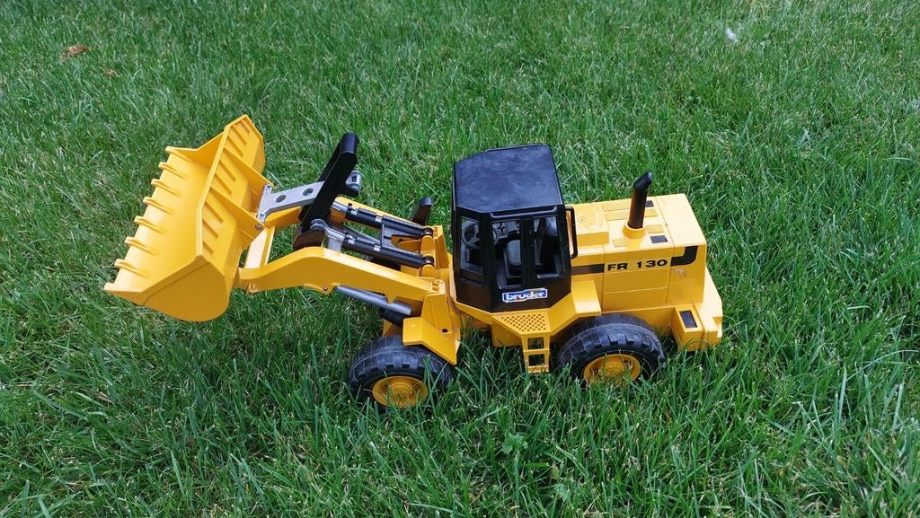 Bruder bulldozer Fiat 130, Hobby & Loisirs créatifs, Voitures miniatures | 1:32, Enlèvement