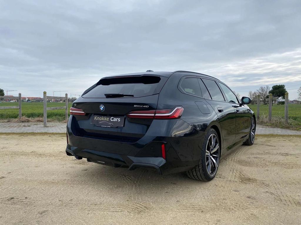 BMW i5 M-Editie,Leder,Head up,Elekt zetels emory,360cam,Priv, Auto's, BMW, Automaat, Gebruikt, Zwart, 340 pk