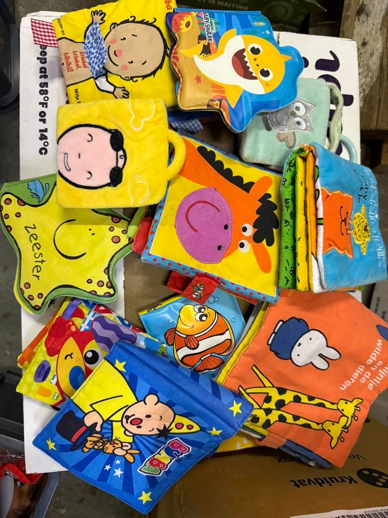 Set zachte babyboekjes, Boeken, Ophalen of Verzenden, Gelezen