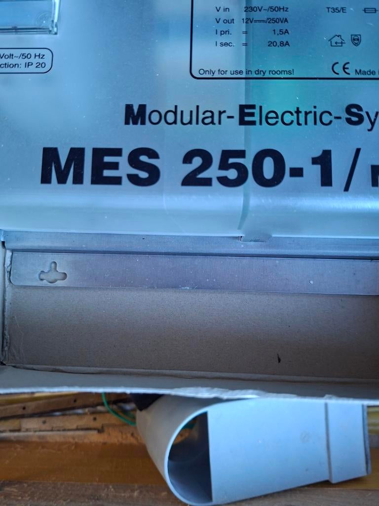 Omvormer 220v - 12v, Ophalen