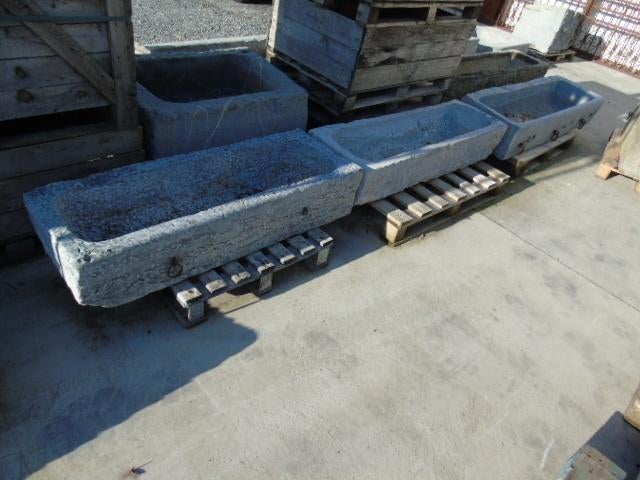 bac ou auge en pierre bleu , jardinière , grand choix !!, Moins de 30 cm, Pierre, Enlèvement, Utilisé