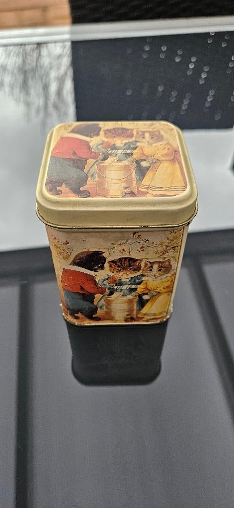 Vintage blikje met kattenillustraties Olympia Candy Kitchen, Verzamelen, Blikken, Ophalen of Verzenden