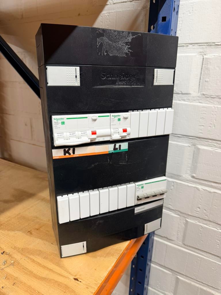 Schneider verdeelkast – 1 maand oud, Bricolage & Construction, Électricité & Câbles, Comme neuf, Enlèvement ou Envoi