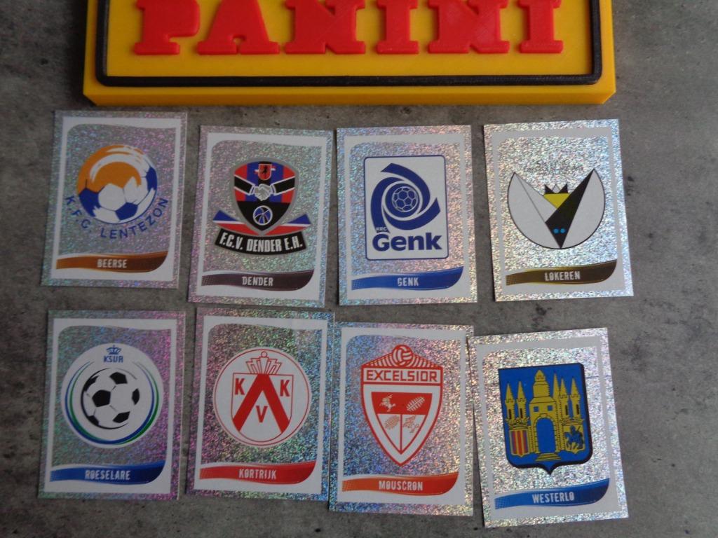PANINI FOOTBALL 2009 STICKERS 8X VOETBAL BADGES, Verzenden
