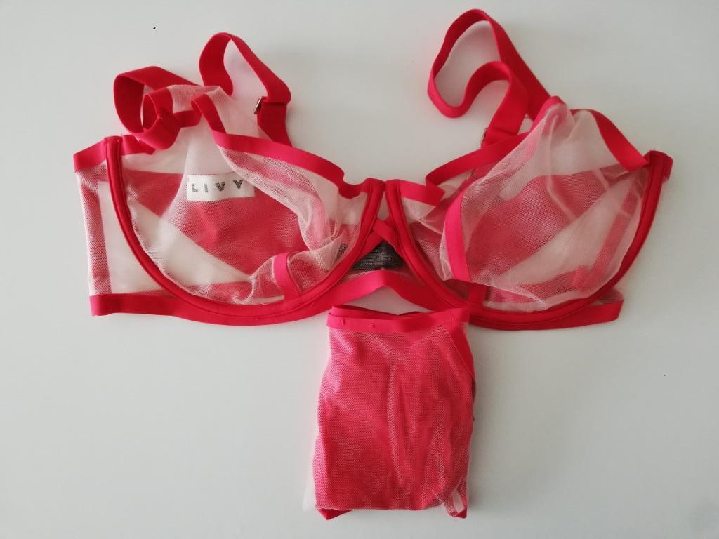 Ensemble de lingerie LYVY, LYVY, Enlèvement ou Envoi, Rouge, Ensemble
