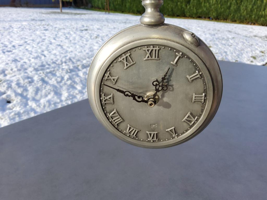 Horloge en étain  à suspendre. Fonctionne très bien, Enlèvement ou Envoi