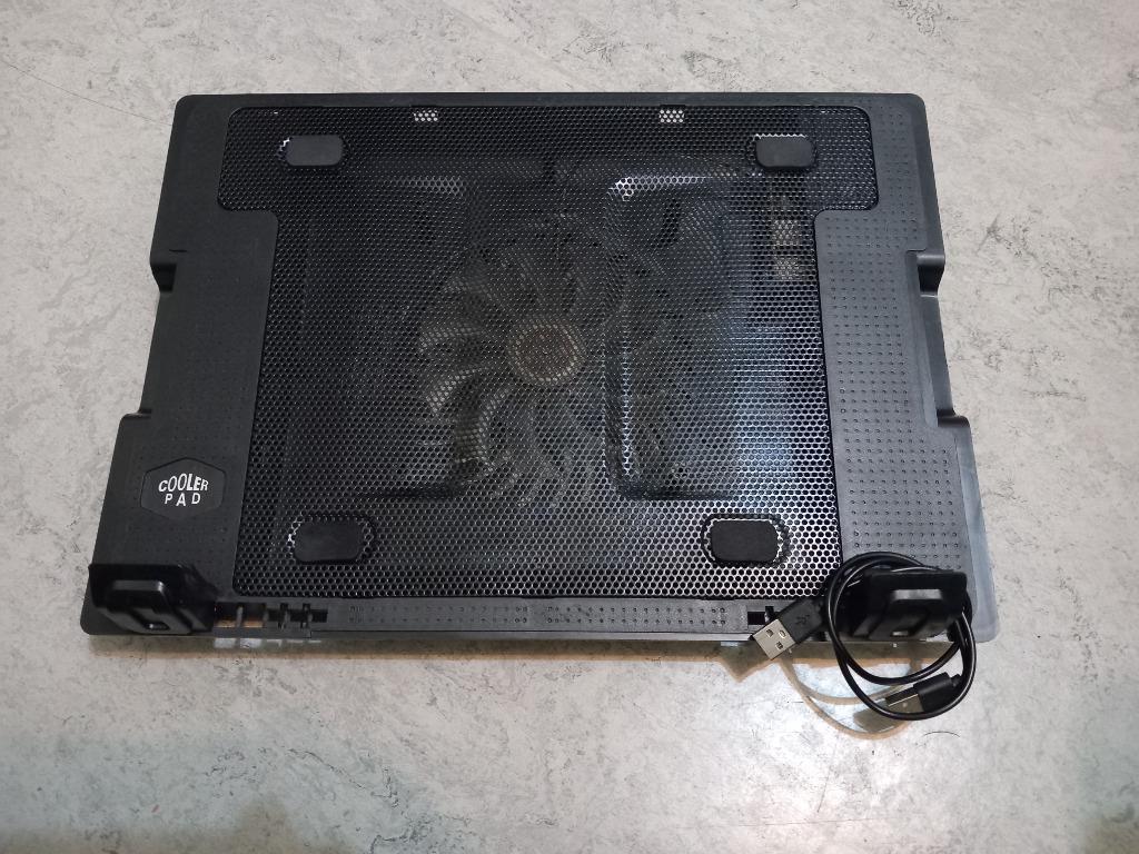 Support reglable de refroidissement pour ordinateur portable, Informatique & Logiciels, Enlèvement, Comme neuf, Réglable en hauteur