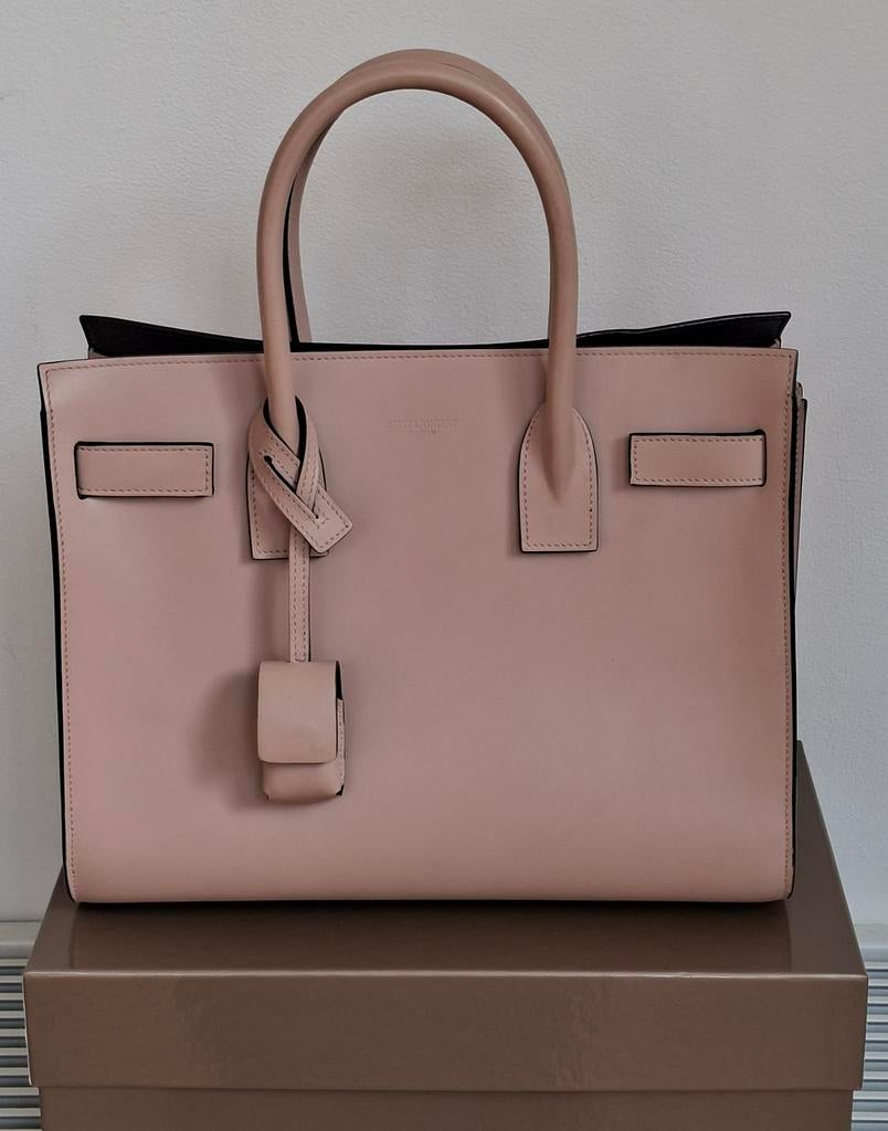 YVES SAINT LAURENT  (NEW 2200€), Handtassen en Accessoires, Tassen | Damestassen, Ophalen of Verzenden