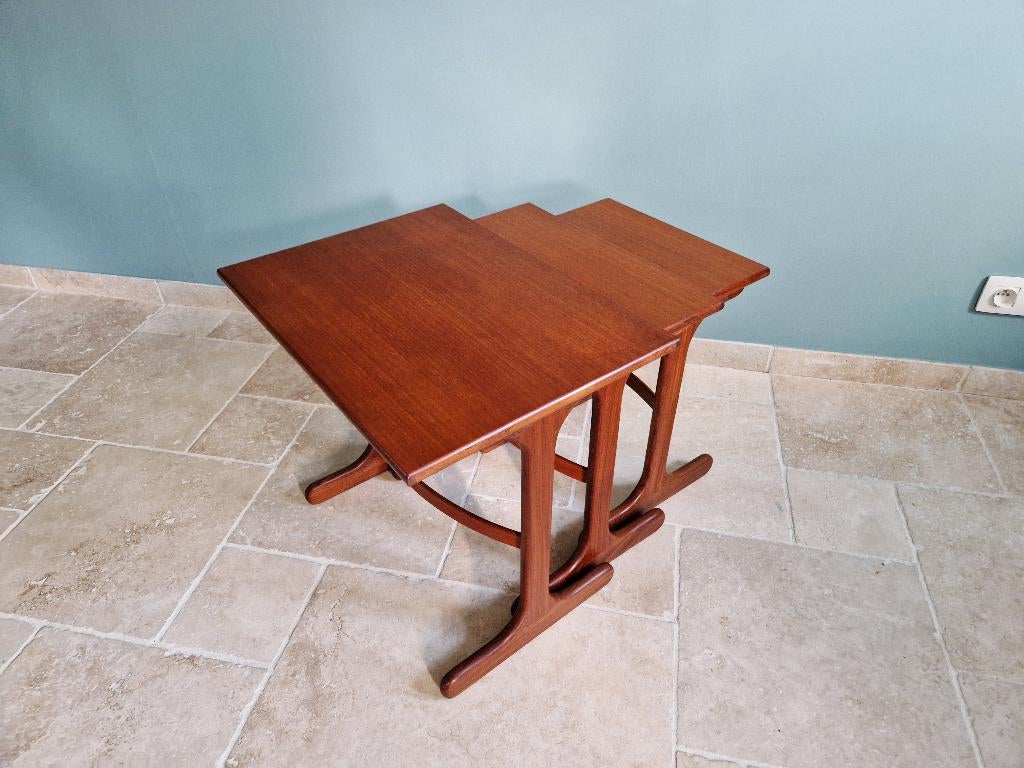 Set de 3 tables gigognes en teck Gplan, années 1960, Maison & Meubles, ...., Enlèvement ou Envoi, Royaume-Uni, Utilisé