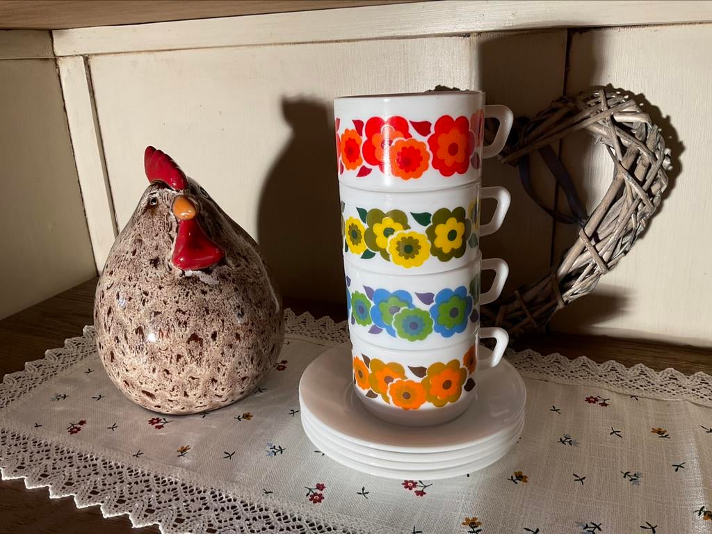 Arcopal Lotus - Setje Koffietassen, Huis en Inrichting, Keuken | Servies, Ophalen of Verzenden, Zo goed als nieuw