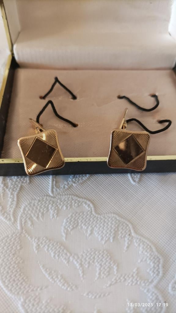 Bouton de manchette poinçon 18k, Enlèvement ou Envoi, Comme neuf, Or