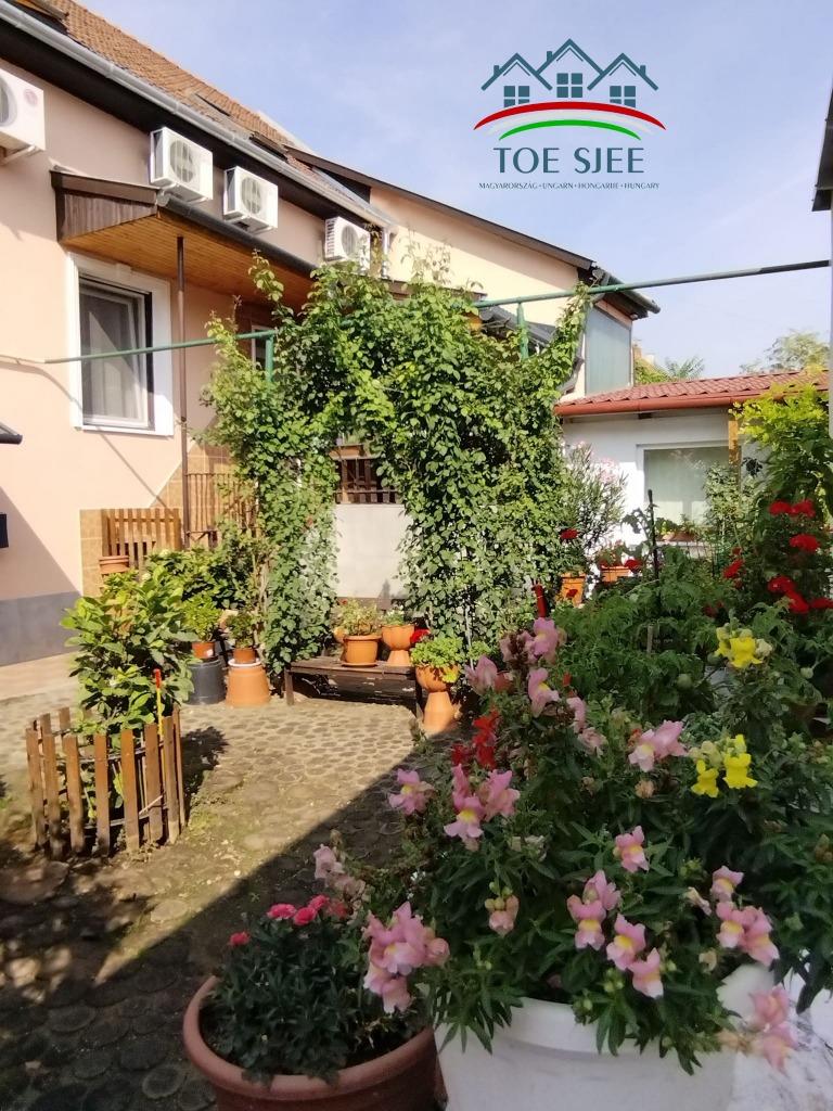 Te koop in Hongarije - Szolnok (idn230116), Ville, 7 pièces, 296 m², Autres types