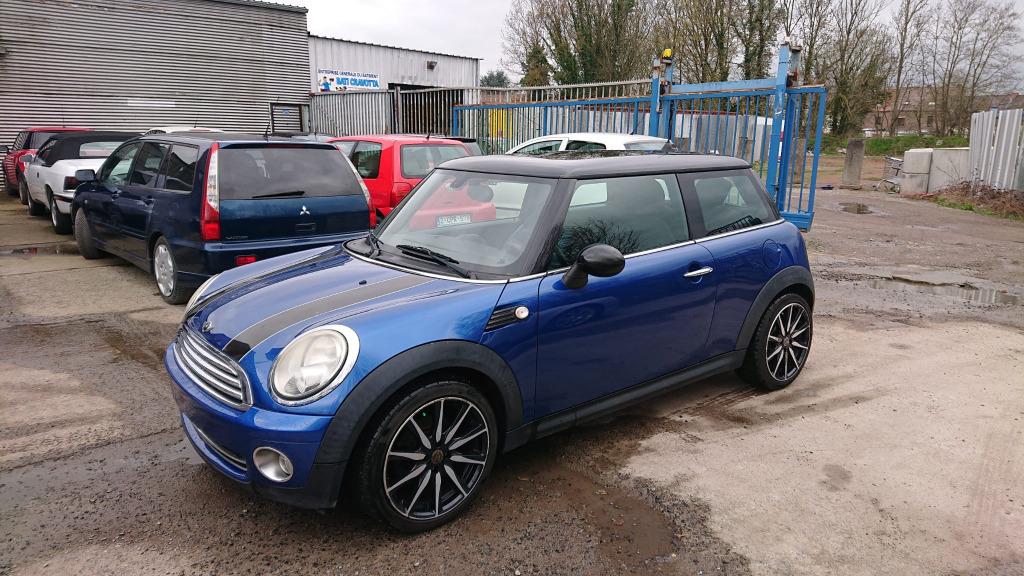 Mini cooper 1600 essence 120cv 2007 183000km ja clim GARANTI, Auto's, Mini, Voorwielaandrijving, Blauw, Leder, Bedrijf