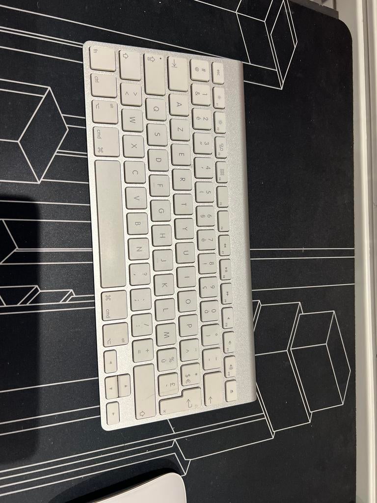 Clavier apple sans fi, Ergonomique, Reconditionné, Azerty, Enlèvement