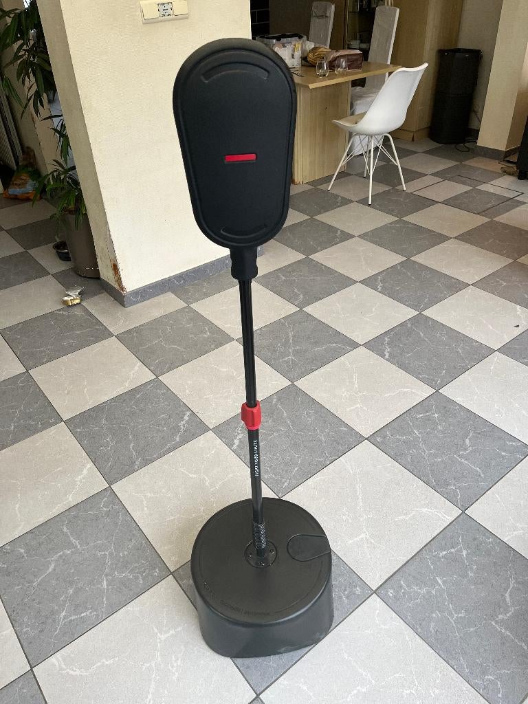 boksbal / punching ball op voet voor kinderen & tieners, Sport en Fitness, Boksen, Zo goed als nieuw, Boksbal, Ophalen