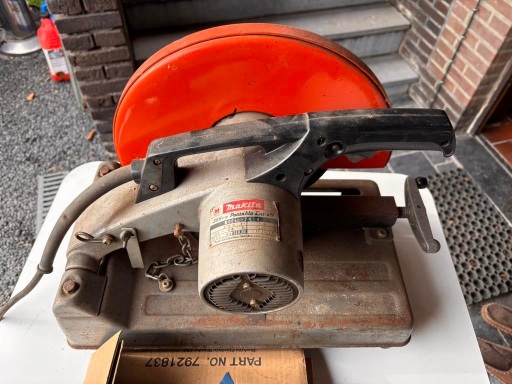 Makita 2414 afkortzaag metaal slijpmachine, Ophalen, Gebruikt, 1000 watt of meer, Werkbankslijpmachine