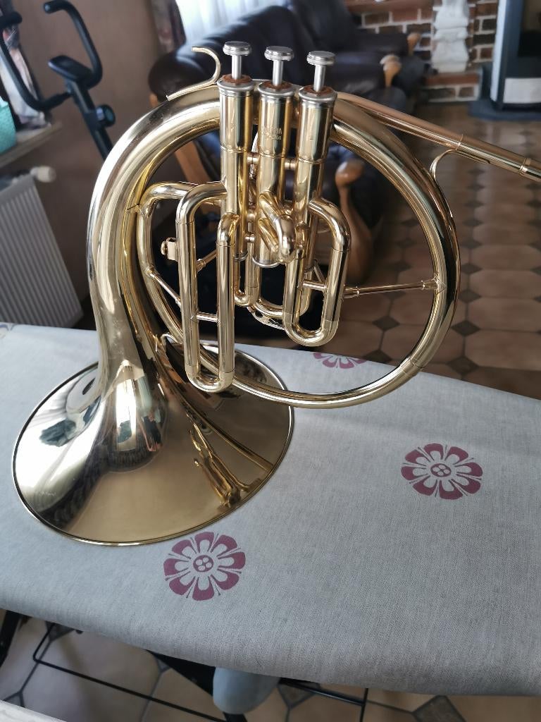 F  Hoorn Yamaha Ymp 201, Enlèvement, Comme neuf, Cor en Fa, Avec valise