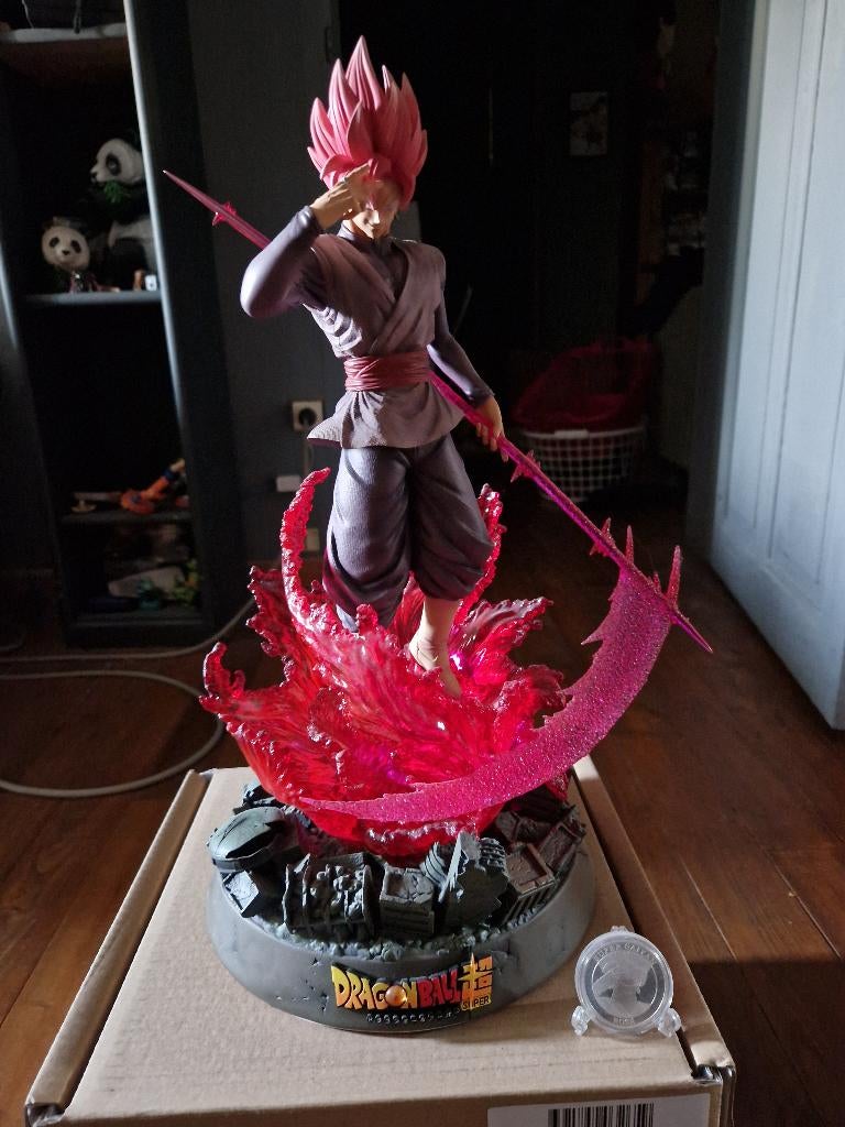 Black goku Resine, Enlèvement, Utilisé, Autres types