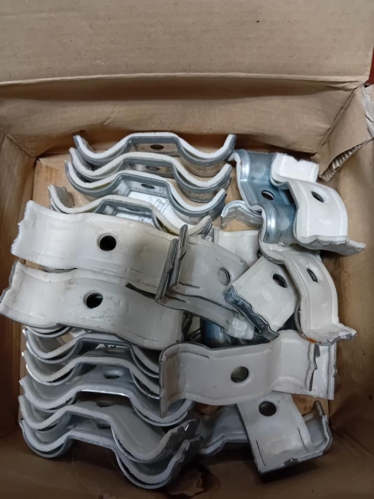 30 dubbele buisbeugels, Ophalen of Verzenden