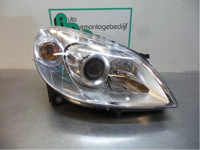 Koplamp rechts van een Mercedes B-Klasse (B-Klasse 05-), -, -, Nieuw, Ophalen of Verzenden