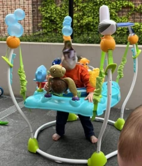 Nemo Bright Starts babyjumper, Enfants & Bébés, Jouets | Jouets de bébé, Comme neuf, Autres types, Avec lumière, Sonore, Enlèvement