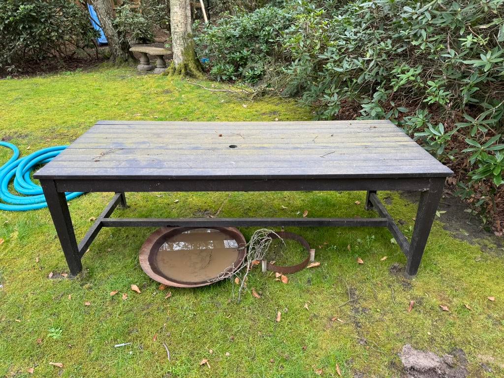 GRATIS - Massief Houten tuintafel en 3 bankjes  (opknappen), Tuin en Terras, Tuintafels, Ophalen, Gebruikt, Hout