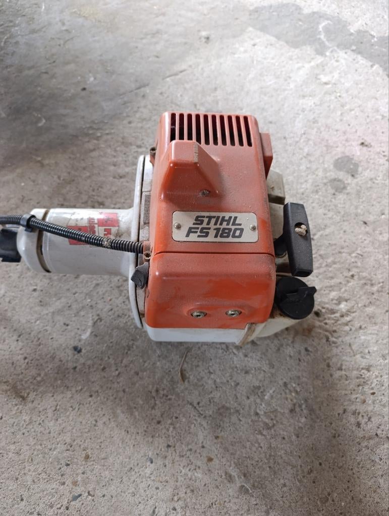 Stihl FS180, Jardin & Terrasse, Enlèvement